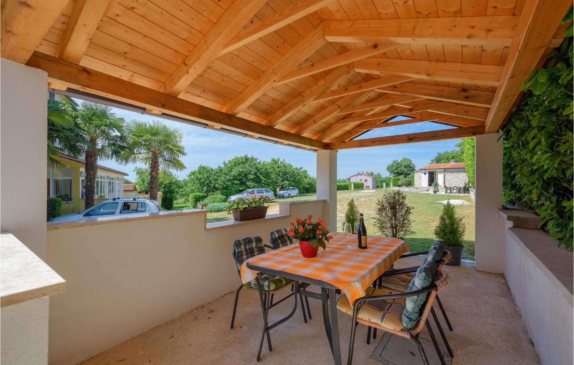 Awesome Home In Zminj With Wifi Exterior foto